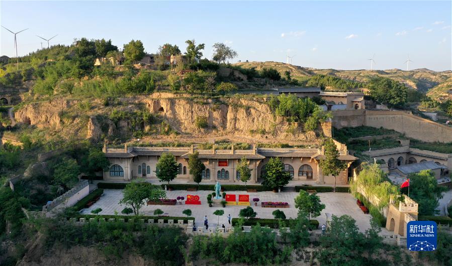 （新華全媒頭條&middot;圖文互動(dòng)）（1）百年初心成大道　萬(wàn)里征程作雄行&mdash;&mdash;以習(xí)近平同志為核心的黨中央領(lǐng)導(dǎo)開(kāi)展黨史學(xué)習(xí)教育紀(jì)實(shí)