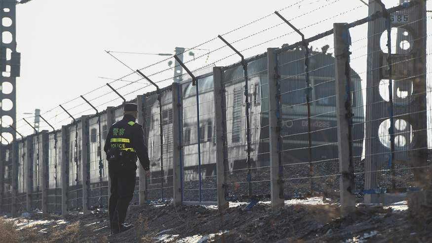 新春走基層丨新春守一線 鐵警護(hù)旅途