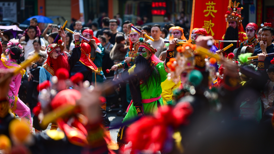 新春走基層丨廣東普寧：英歌起舞鬧新春