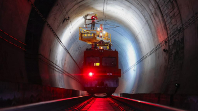 他們晝伏夜出，為了22公里的守護