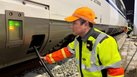 鐵路供水人：保障春運旅途的“一杯好水”