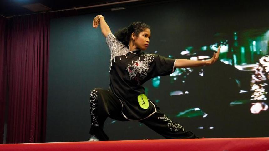 通訊丨立體多元的中國(guó)文化體驗(yàn)——記“漢語(yǔ)橋”世界大學(xué)生中文比賽斯里蘭卡賽區(qū)決賽