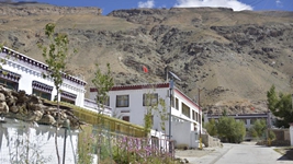 一曲藏戲，幾多變化 孔雀河畔的千年古村之變