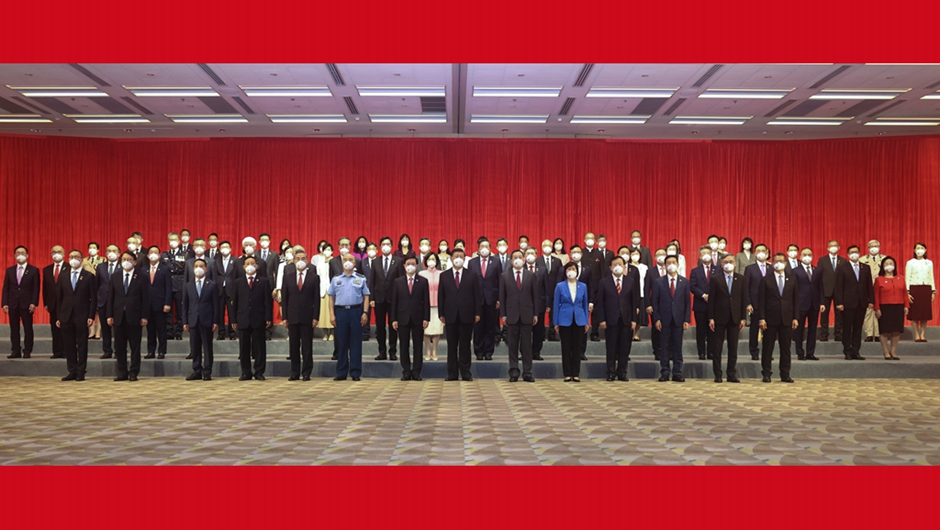 習近平會見香港特別行政區新任行政、立法、司法機關負責人