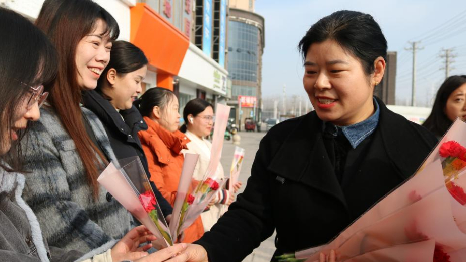 數字賦能30年·女性人物故事|侯艷芳