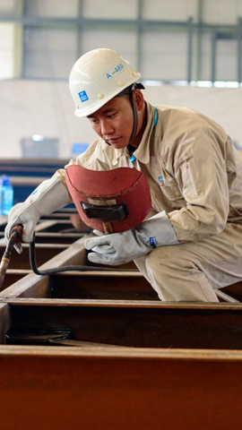 邱明輝:從學徒成長為鋼結構"焊將"