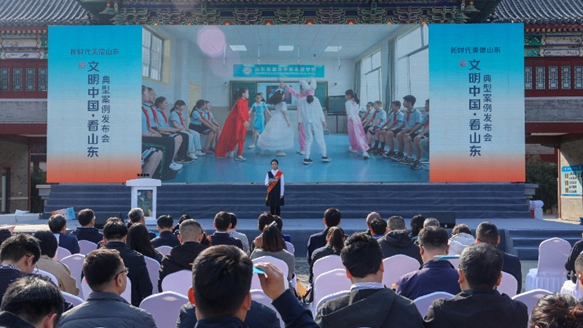 手拉手親子共成長