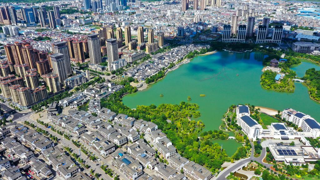 云南彌勒:觸摸“石頭地”的綠色脈動