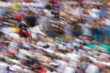 意大利：被降雨&ldquo;打擾&rdquo;的錫耶納賽馬節(jié)