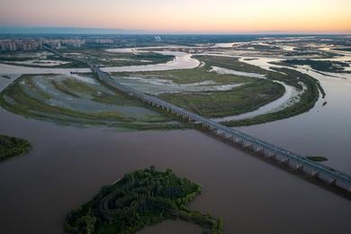 &ldquo;冰城&rdquo;濕地展畫卷