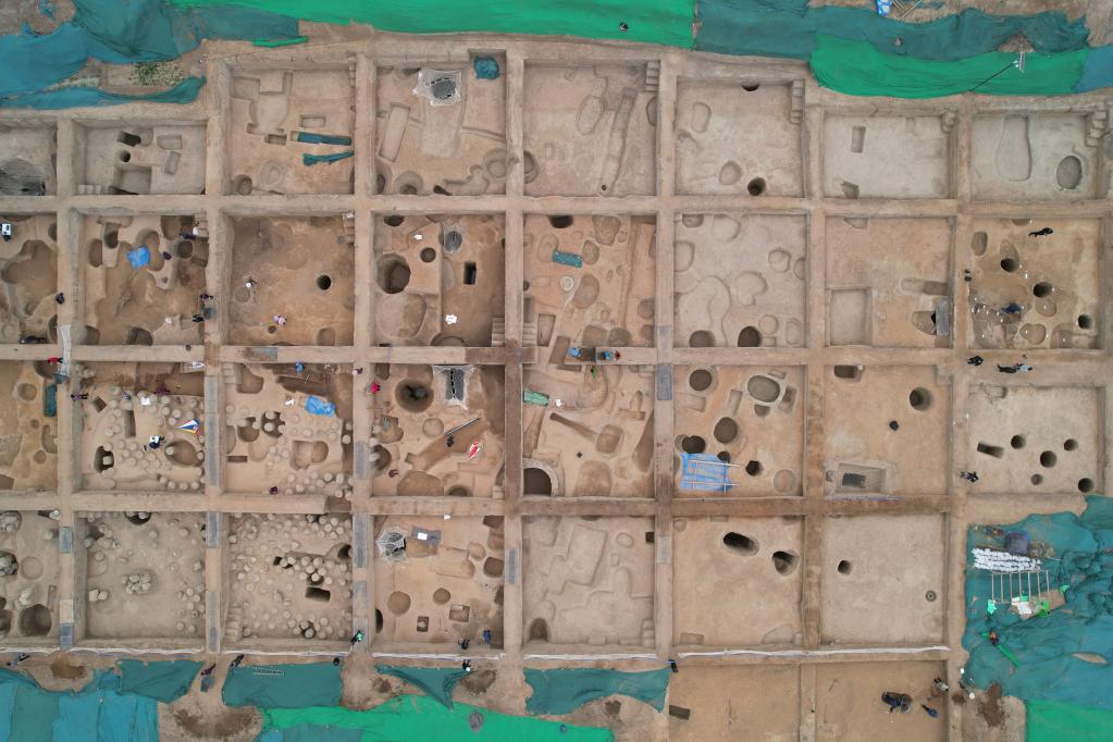 新華全媒＋丨河南鄭州商城遺址發現商代中期高等級貴族墓葬區