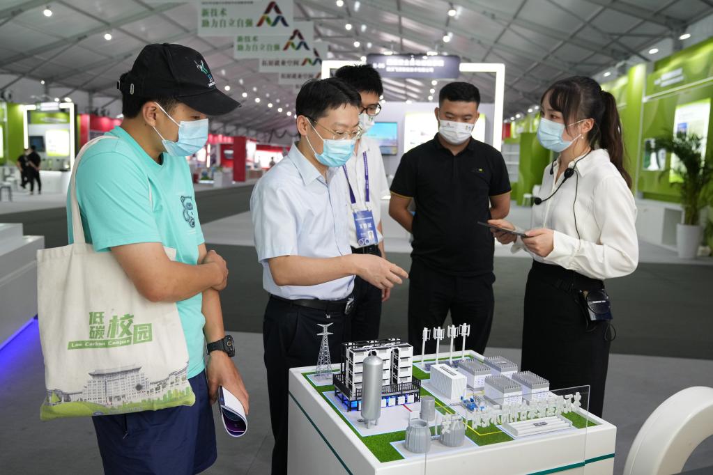 新華全媒+丨在&ldquo;雙創周&rdquo;主題展上感受科技魅力