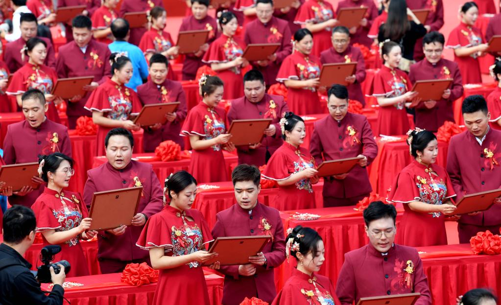 &ldquo;工地婚禮&rdquo;見證愛情