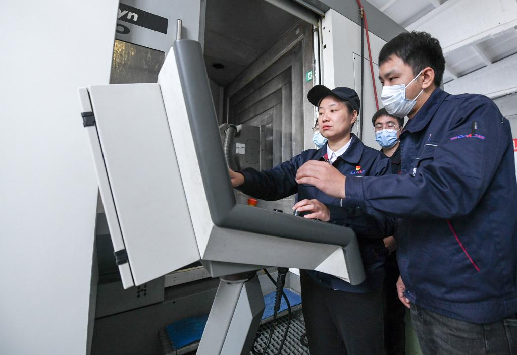 新華全媒+&middot;二十大代表在基層丨苗秀：為國家制造業發展輸送業務精湛的高技能勞動者