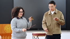 巴西姑娘鼓中說唱&ldquo;中國韻&rdquo;