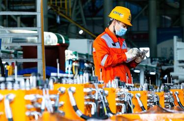 新華全媒+&middot;新時代新征程新偉業丨中國中鐵工程裝備集團深耕掘進機海外市場