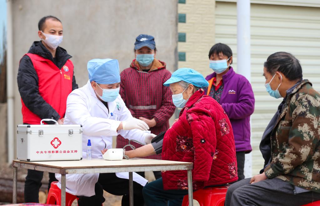 &ldquo;流動(dòng)服務(wù)隊(duì)&rdquo;守護(hù)山村群眾健康