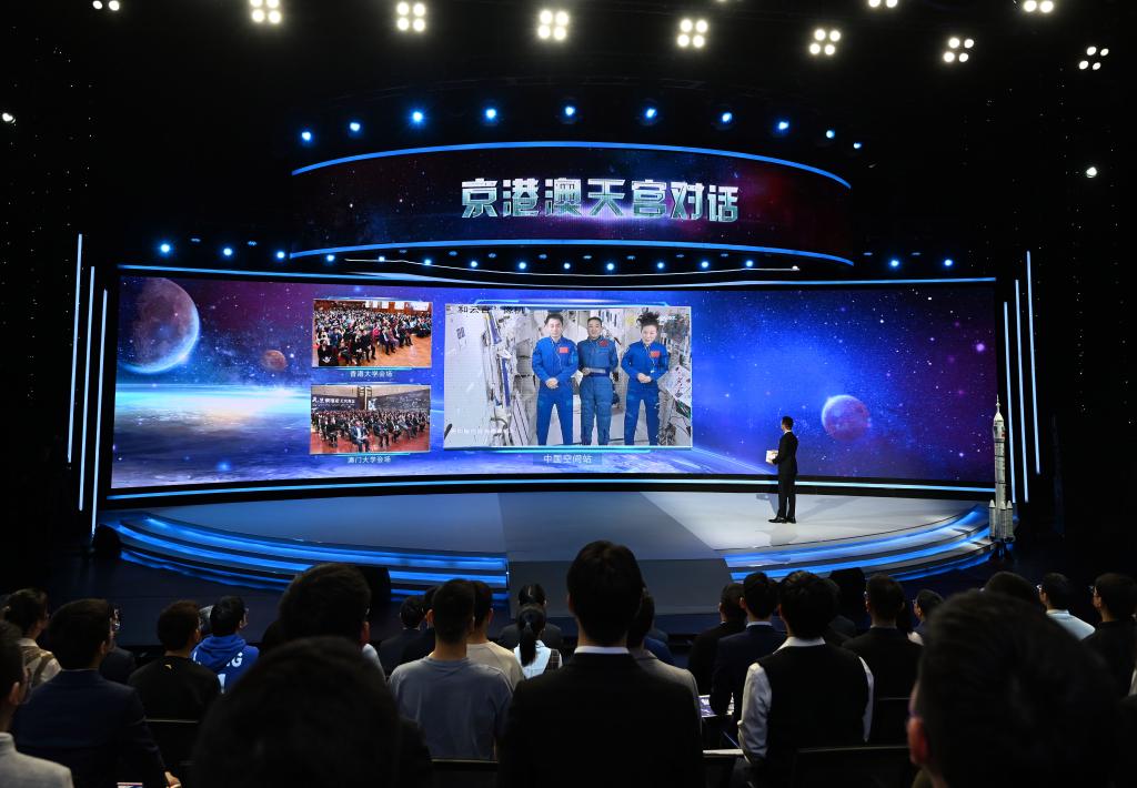 年終報道&middot;2022奔向美好丨2022，筑夢蒼穹