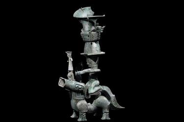 新華全媒+｜對上眼了！三星堆&ldquo;神人&rdquo;&ldquo;神獸&rdquo;成功&ldquo;跨坑&rdquo;合體