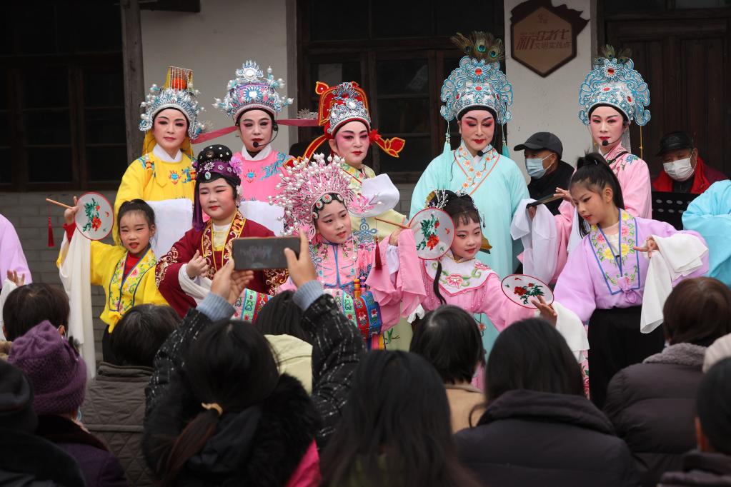 浙江德清:送戲下鄉(xiāng) 文化惠民