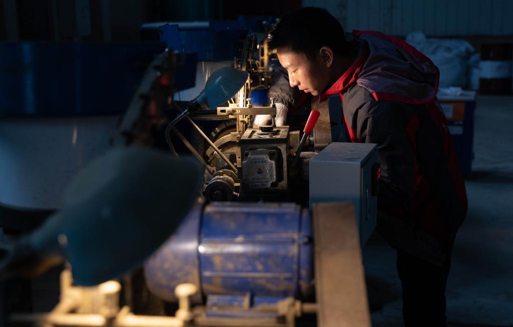 四川會(huì)東:“移民就業(yè)車間”讓移民群眾安居樂業(yè)