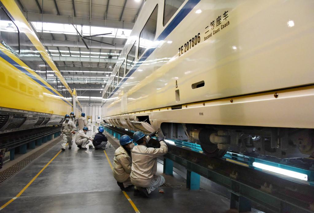 新華全媒+｜動車&ldquo;娘家&rdquo;檢修 確保春運安全