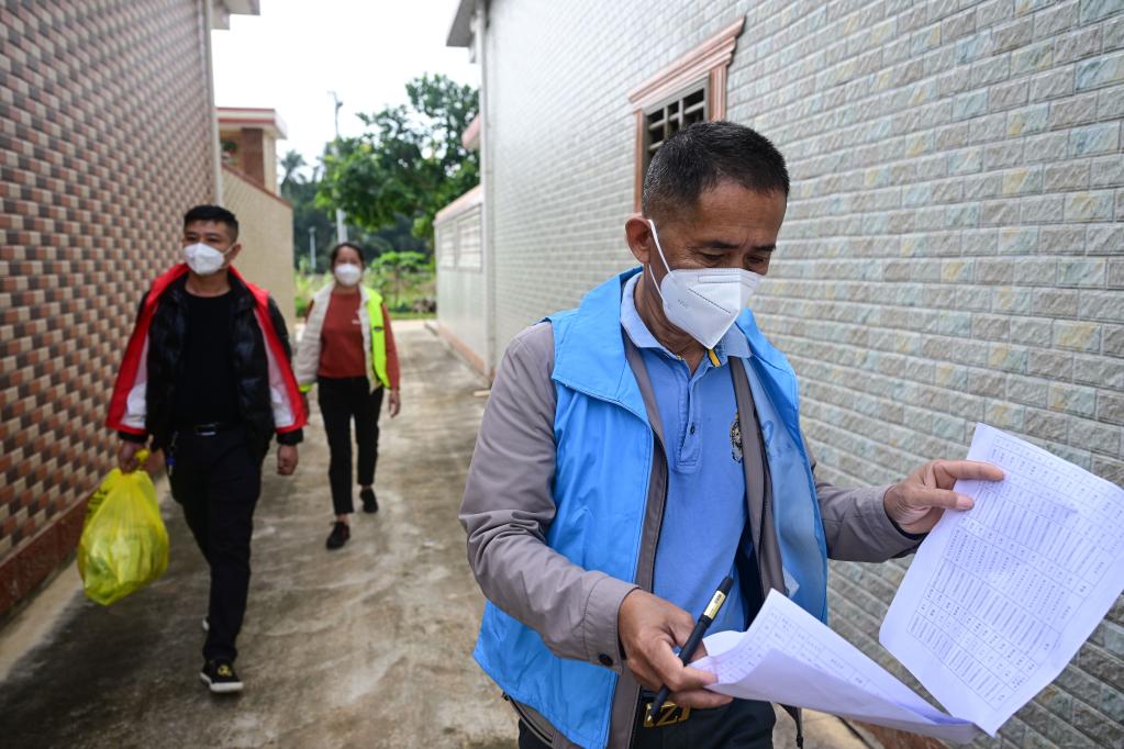 海南文昌：為高齡老人免費發放防疫&ldquo;健康包&rdquo;