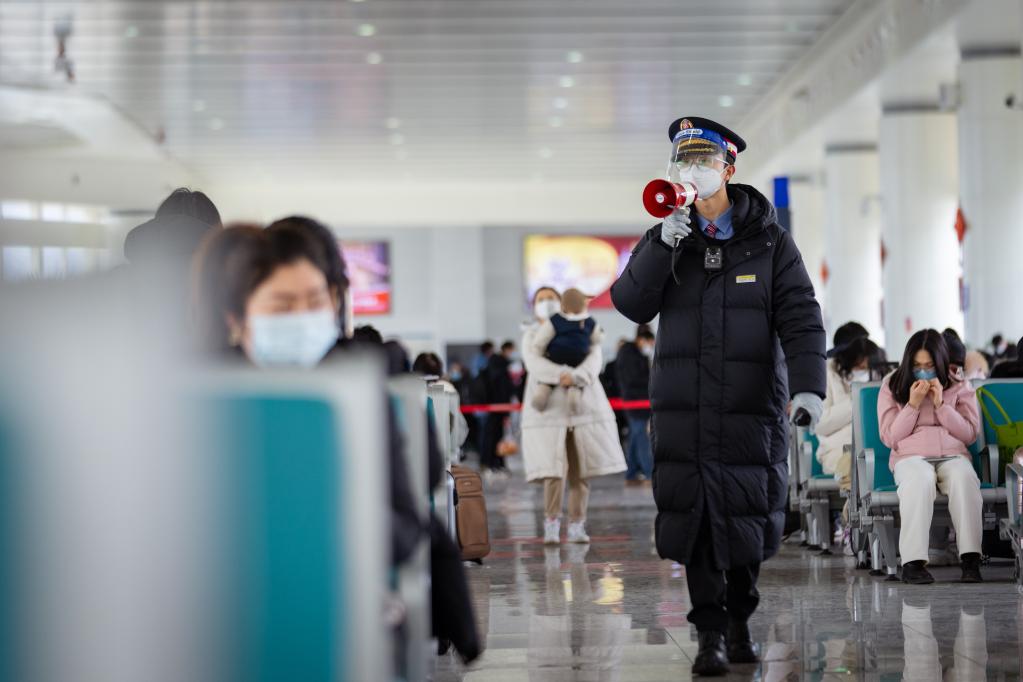 新春走基層&middot;關注春運丨春運&ldquo;新兵&rdquo;的堅守