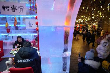 哈爾濱百年老街&ldquo;冰屋&rdquo;引客來