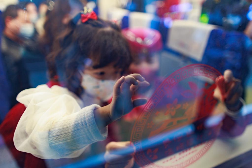 新華全媒+丨今年春運，這些瞬間讓人久久回味