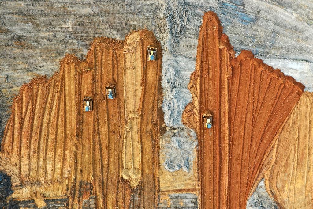 新華全媒+丨高標(biāo)準(zhǔn)農(nóng)田改造在行動(dòng)