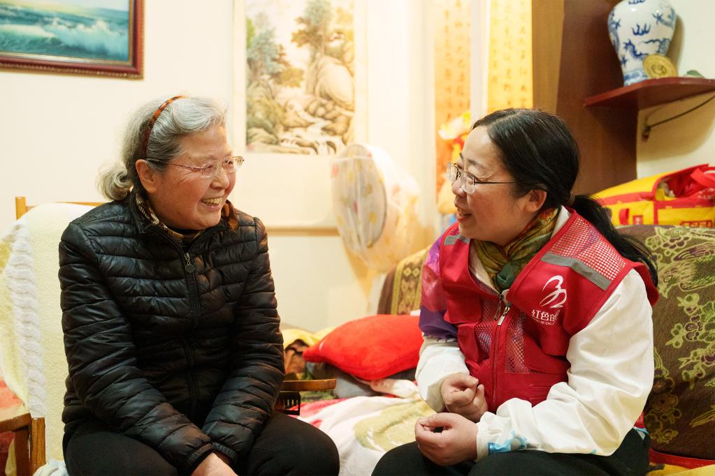 江西南昌：&ldquo;小桔燈&rdquo;點亮凡人微光