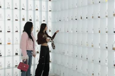 &ldquo;她經濟&rdquo;點亮美妝生活節