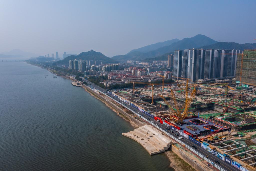 浙江省首條公鐵合建隧道&mdash;&mdash;富陽秦望通道工程過江隧道實現雙線貫通