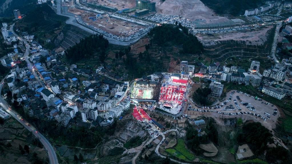 新華全媒+丨燃爆全場！&ldquo;村BA&rdquo;總決賽完美收官