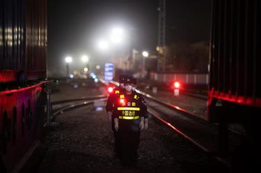 國道之行 從雪山奔向大海丨守護&ldquo;風(fēng)口國門&rdquo;的阿拉山口之&ldquo;心&rdquo;