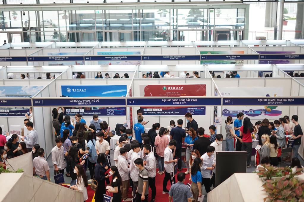 通訊:“讓越南學生的中國留學夢想觸手可及”——中國留學展凸顯越南青年中文求學熱