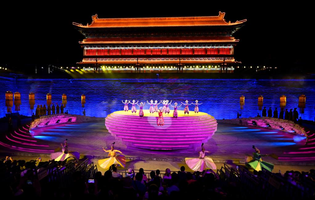 西安城墻景區(qū)&ldquo;五一&rdquo;旅游火熱