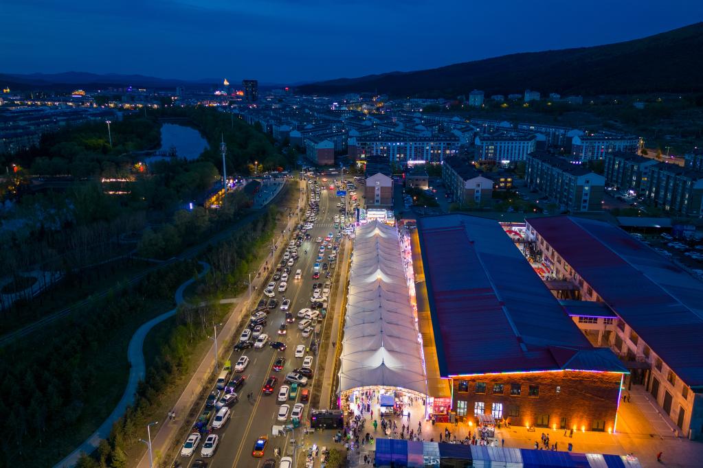 黑龍江伊春：&ldquo;夜經濟&rdquo;點亮新&ldquo;夜&rdquo;態(tài)