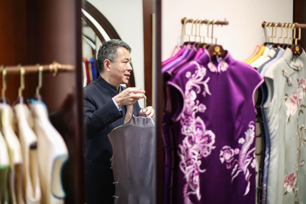 &ldquo;龍鳳旗袍&rdquo;技藝：指尖藝術的傳承