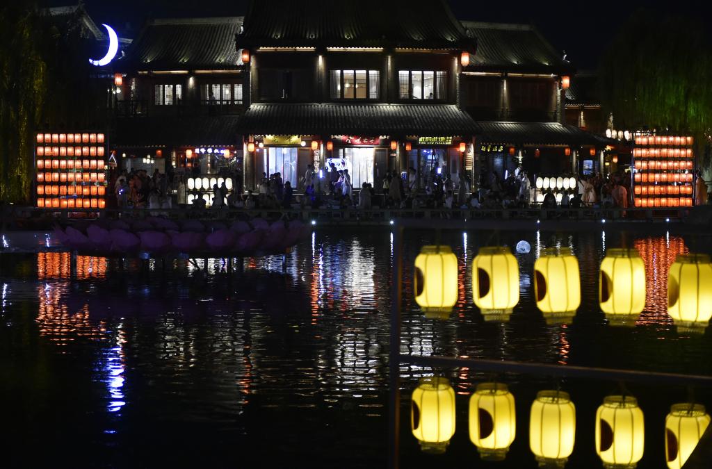 河南洛陽(yáng)：古都&ldquo;體驗(yàn)游&rdquo; 活力&ldquo;夜經(jīng)濟(jì)&rdquo;