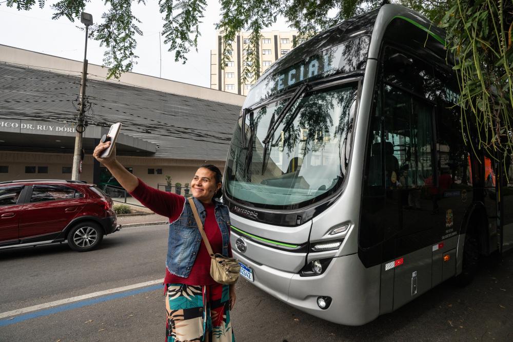 巴西航天城公交&ldquo;綠線&rdquo;上的中國電動(dòng)大巴