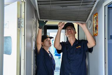 &ldquo;00后&rdquo;客車檢車員的首個暑運