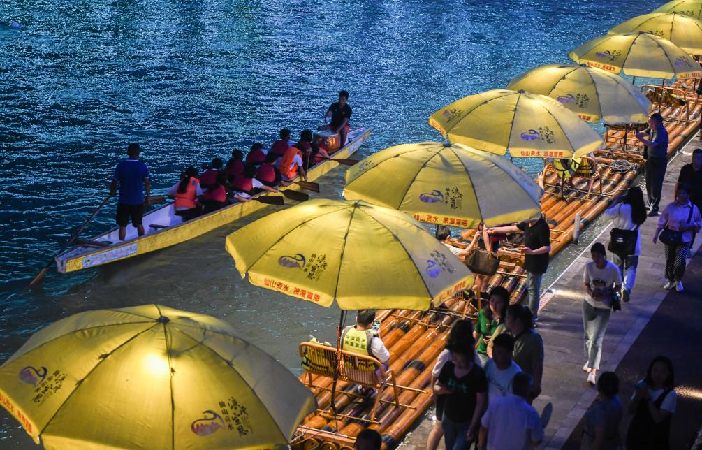 湖北宣恩：&ldquo;夜游經(jīng)濟(jì)&rdquo;火起來