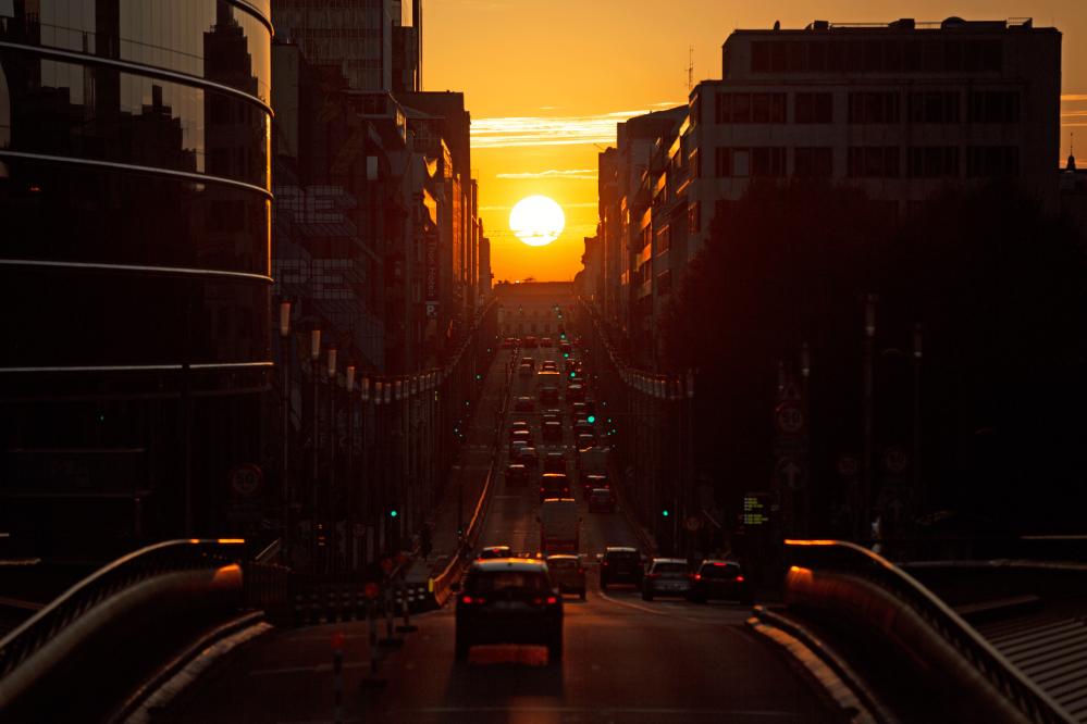 布魯塞爾：&ldquo;懸日&rdquo;景觀