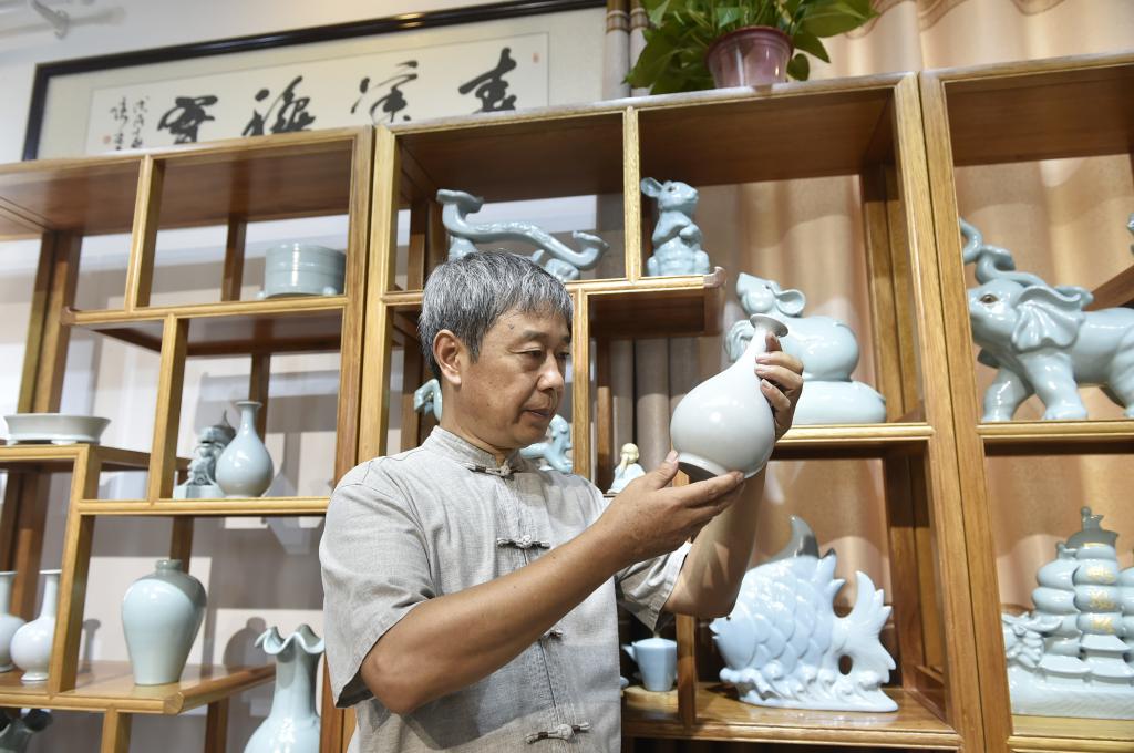 新華全媒+丨傳藝助振興&mdash;&mdash;汝瓷宋韻開新片