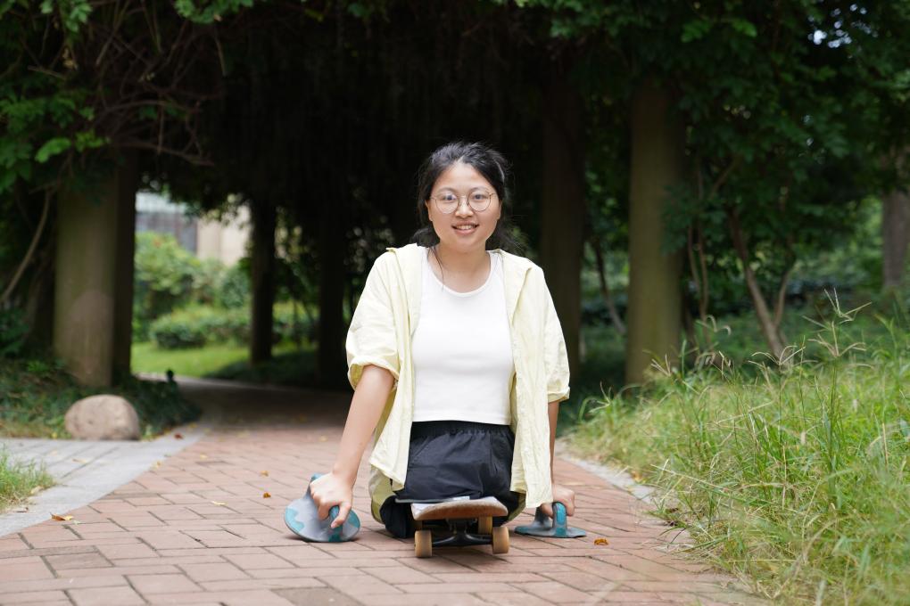 &ldquo;無腿女孩&rdquo;上大學(xué)