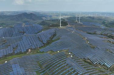 河北承德：&ldquo;風光&rdquo;發電齊頭并進