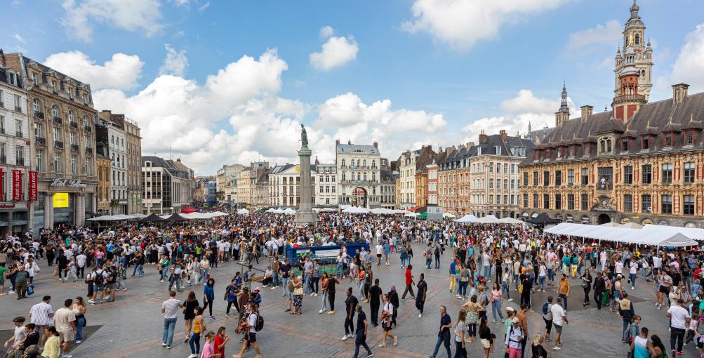 法國(guó)里爾：百萬(wàn)游客趕&ldquo;大集&rdquo;