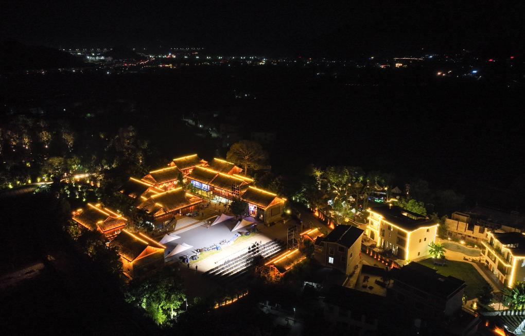 貴州興義：&ldquo;夜經(jīng)濟(jì)&rdquo;激發(fā)旅游市場新活力